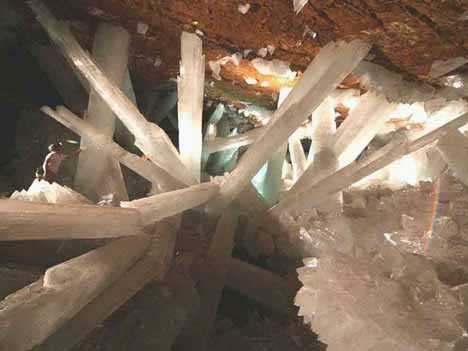 Печера гигантських кристалів