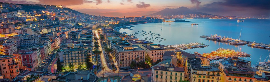 Нове місто Неаполь – Італія